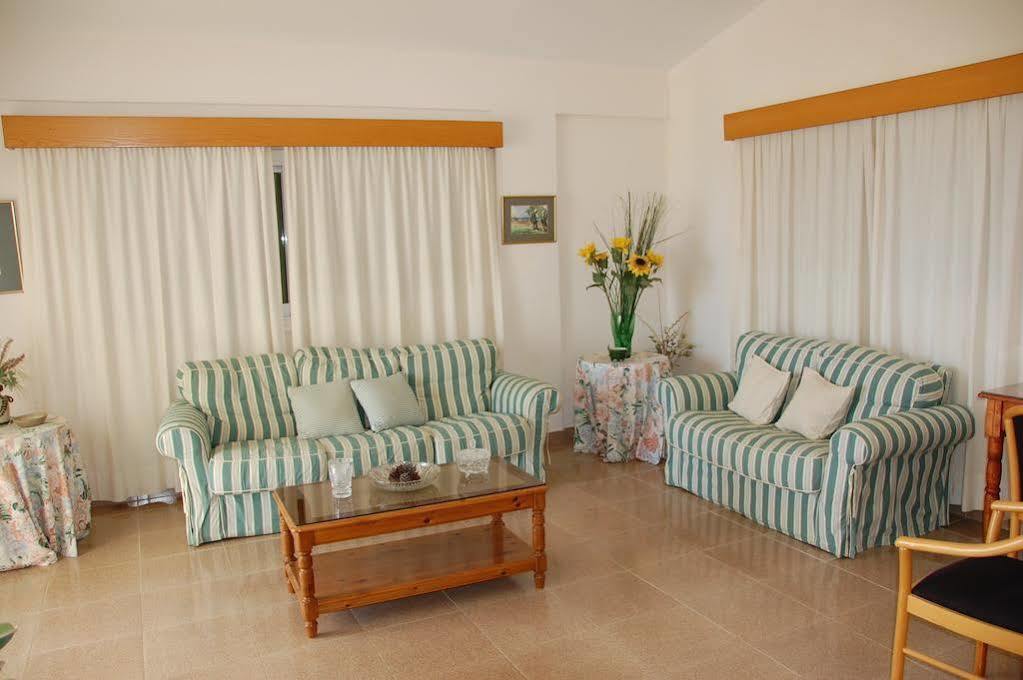 Villa Chrysanthia Полис Екстериор снимка